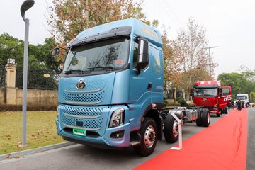 东风柳汽乘龙H7pro 6.9L柴油 350马力 6X2 法士特9档 AMT自动档 9.47米仓栅式载货车