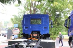 东风柳汽新乘龙M3V 4X2 7.8米纯电动厢式载货车 宁德时代246.67kWh