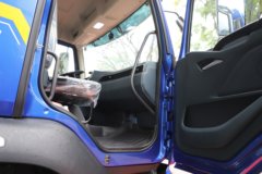 东风柳汽新乘龙M3V 4X2 7.8米纯电动厢式载货车 宁德时代246.67kWh