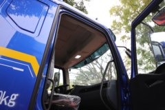 东风柳汽新乘龙M3V 4X2 7.8米纯电动厢式载货车 宁德时代246.67kWh