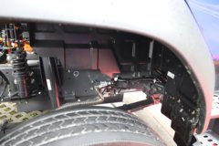 东风柳汽新乘龙M3V 4X2 7.8米纯电动厢式载货车 宁德时代246.67kWh