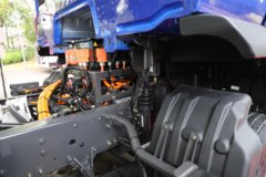 东风柳汽新乘龙M3V 4X2 7.8米纯电动厢式载货车 宁德时代246.67kWh