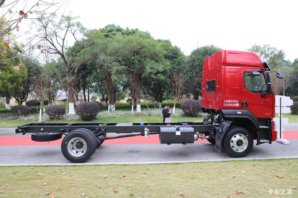 乘龙H5载货车新车上市 欢迎到店垂询