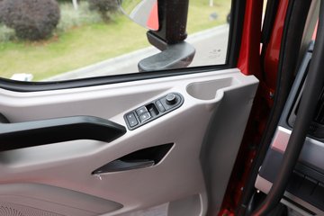 ������������H5 4.6L���� 260���� 4X2 ��ʿ��8�� 6.8�ײ�դʽ�ػ���ͼƬ