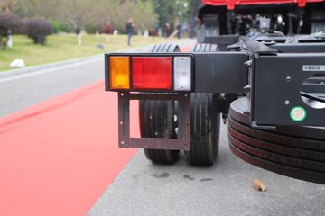 ������������H5 4.6L���� 260���� 4X2 ��ʿ��8�� 6.8�ײ�դʽ�ػ���ͼƬ