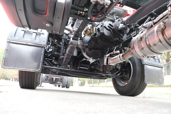 新春钜惠,乘龙H5 290马力90厘米卧铺大单桥 新春钜惠,乘龙H5 290马力90厘米卧铺大单桥