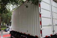 东风柳汽乘龙翼威2 单排纯电动车厢可卸式轻卡 宁德时代140.41kWh