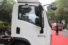 东风柳汽乘龙翼威2 4.165米单排纯电动厢式轻卡 中创新航133.95kWh