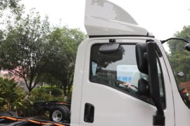 翼威2&nbsp;电动载货车外观图片