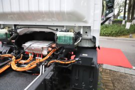 翼威2&nbsp;电动载货车底盘图片