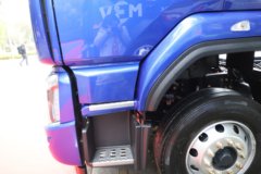 东风柳汽乘龙H5 4X2 9.8米纯电动厢式载货车 宁德时代310.66kWh