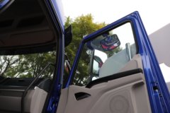 东风柳汽乘龙H5 4X2 9.8米纯电动厢式载货车 宁德时代310.66kWh