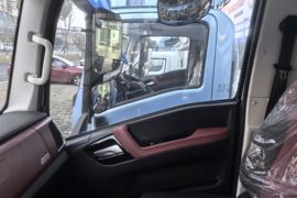 蓝擎·悦EH Pro&nbsp;电动载货车驾驶室图片