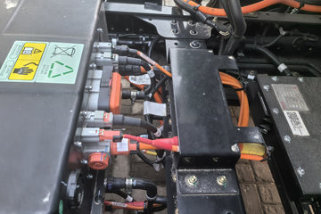 ���桤��EH Pro 4.15�׵��Ŵ��綯��դʽ�Ῠ ����156kWhͼƬ