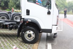 东风柳汽乘龙 翼威2 4.2米单排纯电动仓栅式轻卡 宁德时代165.16kWh