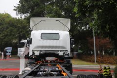 东风柳汽乘龙 翼威2 4.2米单排纯电动仓栅式轻卡 宁德时代165.16kWh