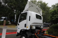 东风柳汽乘龙 翼威2 4.2米单排纯电动仓栅式轻卡 宁德时代165.16kWh