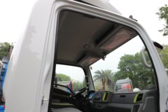 东风柳汽乘龙 翼威2 4.2米单排纯电动仓栅式轻卡 宁德时代165.16kWh