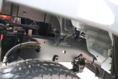 东风柳汽乘龙 翼威2 4.2米单排纯电动仓栅式轻卡 宁德时代165.16kWh