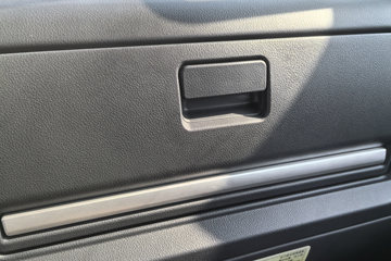 ���������ȷ�M3 2.5L���� 180���� ��ʿ��12�� 4.15�׵��Ų�դʽ�ῨͼƬ