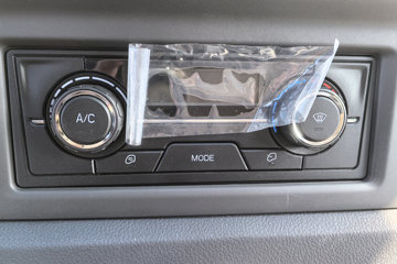 ���������ȷ�M3 2.5L���� 180���� ��ʿ��12�� 4.15�׵��Ų�դʽ�ῨͼƬ