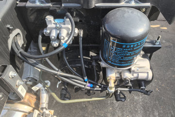 ���������ȷ�M3 2.5L���� 180���� ��ʿ��12�� 4.15�׵��Ų�դʽ�ῨͼƬ