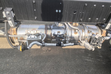 ���������ȷ�M3 2.5L���� 180���� ��ʿ��12�� 4.15�׵��Ų�դʽ�ῨͼƬ