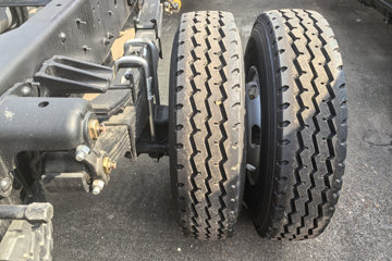 ���������ȷ�M3 2.5L���� 180���� ��ʿ��12�� 4.15�׵��Ų�դʽ�ῨͼƬ