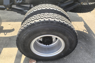 ���������ȷ�M3 2.5L���� 180���� ��ʿ��12�� 4.15�׵��Ų�դʽ�ῨͼƬ