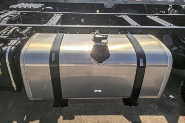 ���������ȷ�M3 2.5L���� 180���� ��ʿ��12�� 4.15�׵��Ų�դʽ�ῨͼƬ