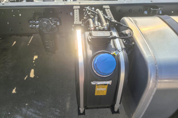 ���������ȷ�M3 2.5L���� 180���� ��ʿ��12�� 4.15�׵��Ų�դʽ�ῨͼƬ