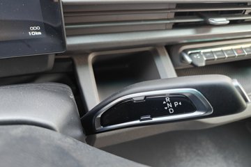 Զ������F3E 2025���ǻ۰� Һɲ 3.82�׵��Ŵ��綯��ʽ΢�� ����65kWhͼƬ