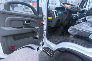 �ɵ�EV6 ��ɲ 4.15�׵��Ŵ��綯�����Ῠ �д��º�114.02kWhͼƬ