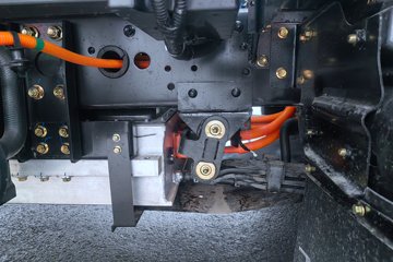 �ɵ�EV6 ��ɲ 4.15�׵��Ŵ��綯�����Ῠ �д��º�114.02kWhͼƬ