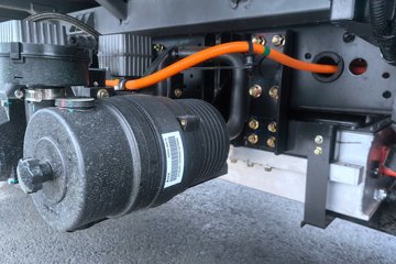 �ɵ�EV6 ��ɲ 4.15�׵��Ŵ��綯�����Ῠ �д��º�114.02kWhͼƬ