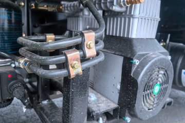 �ɵ�EV6 ��ɲ 4.15�׵��Ŵ��綯�����Ῠ �д��º�114.02kWhͼƬ