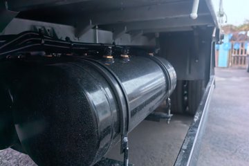 �ɵ�EV6 ��ɲ 4.15�׵��Ŵ��綯�����Ῠ �д��º�114.02kWhͼƬ