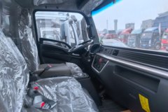 中国重汽 豪曼 先锋EM3 4X2 4.18米单排纯电动栏板轻卡 宁德时代100.46kWh