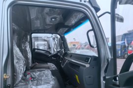 先锋EM3&nbsp;电动载货车驾驶室图片