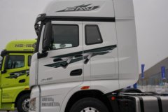 一汽解放J7 12.5L柴油 580马力 4X2 一汽解放12档 AMT 自动档 牵引车