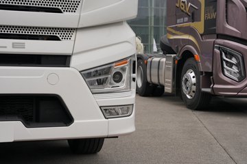 һ�����J7 12.5L���� 580���� 4X2 һ�����12�� AMT �Զ��� ǣ����ͼƬ