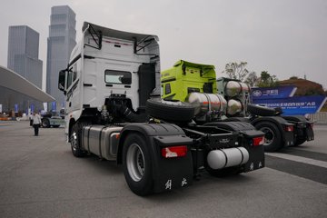 һ�����J7 12.5L���� 580���� 4X2 һ�����12�� AMT �Զ��� ǣ����ͼƬ