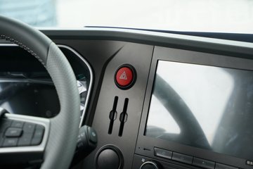 һ�����J7 12.5L���� 580���� 4X2 һ�����12�� AMT �Զ��� ǣ����ͼƬ