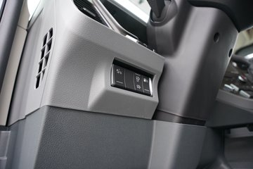 һ�����J7 12.5L���� 580���� 4X2 һ�����12�� AMT �Զ��� ǣ����ͼƬ