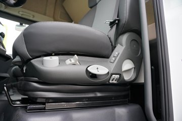 һ�����J7 12.5L���� 580���� 4X2 һ�����12�� AMT �Զ��� ǣ����ͼƬ