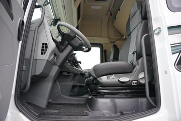 һ�����J7 12.5L���� 580���� 4X2 һ�����12�� AMT �Զ��� ǣ����ͼƬ