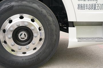 һ�����J7 12.5L���� 580���� 4X2 һ�����12�� AMT �Զ��� ǣ����ͼƬ