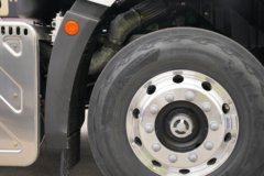 一汽解放J7 12.5L柴油 580马力 4X2 一汽解放12档 AMT 自动档 牵引车