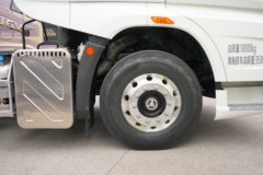 一汽解放J7 12.5L柴油 580马力 4X2 一汽解放12档 AMT 自动档 牵引车