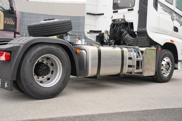 һ�����J7 12.5L���� 580���� 4X2 һ�����12�� AMT �Զ��� ǣ����ͼƬ